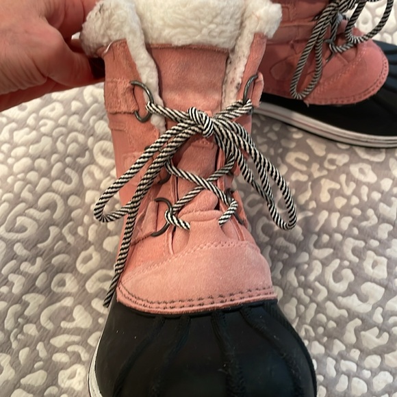 Kids Pink and Black Winter Boots - Picture 3 of 7